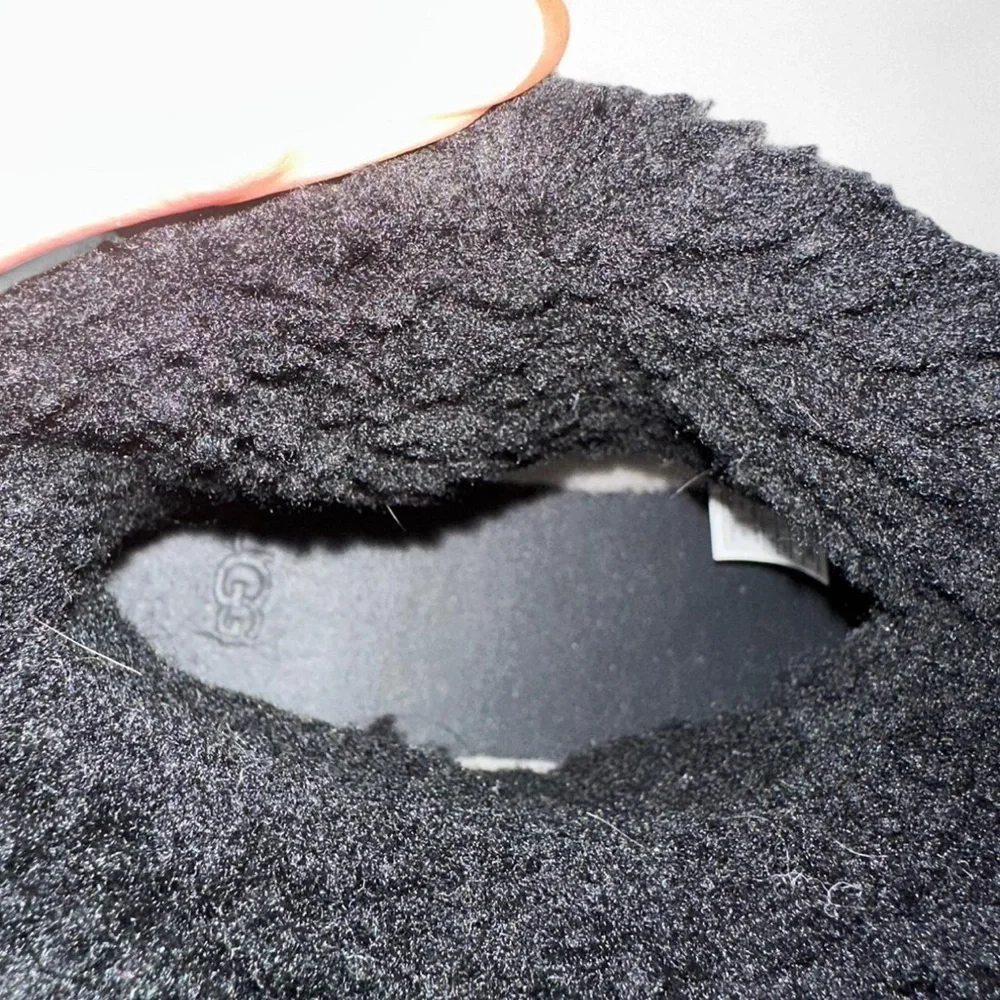 UGG materials flexible effortless